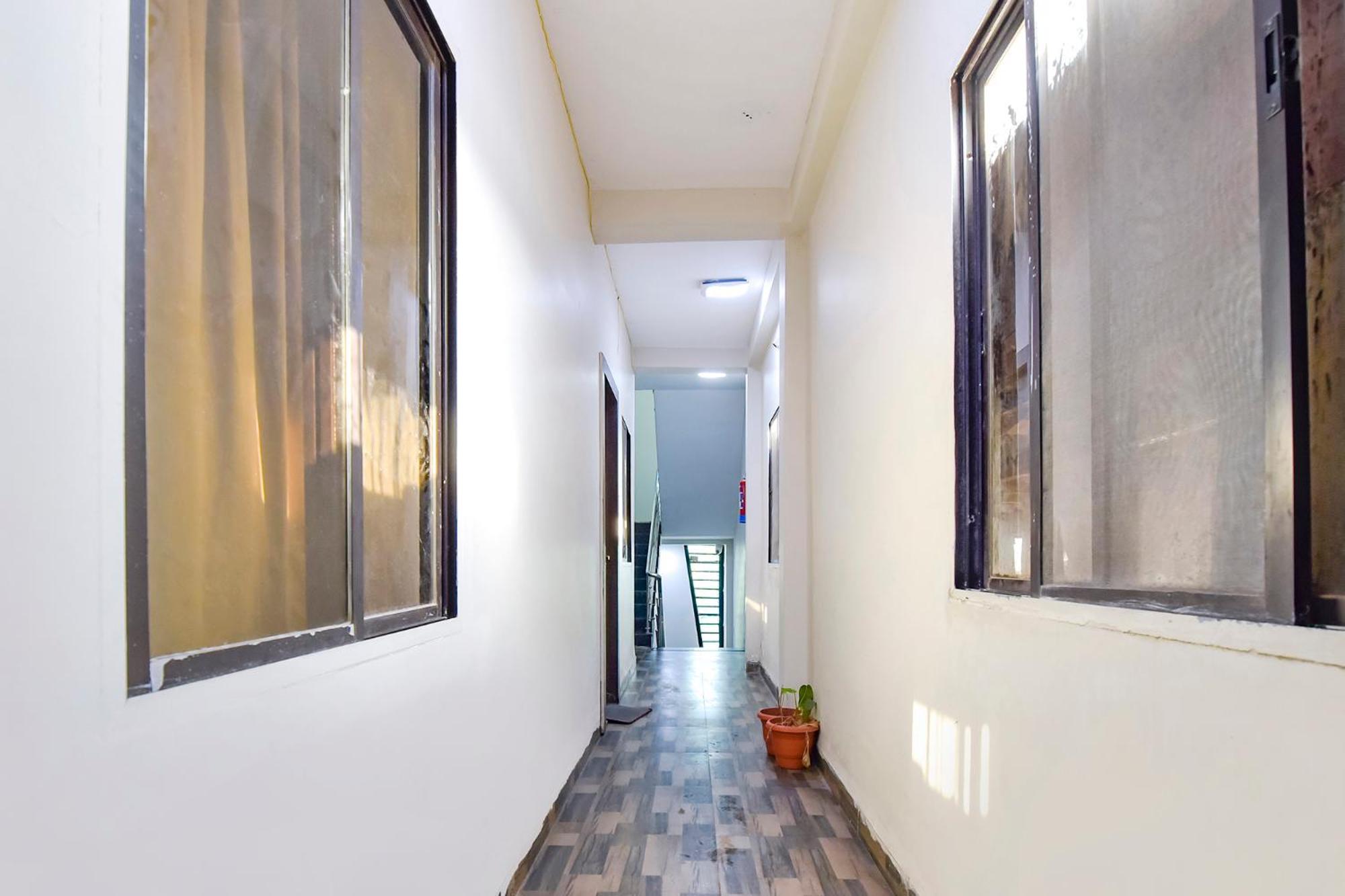 Fabexpress Nishesh Tower Hotel Ujjain Exterior photo